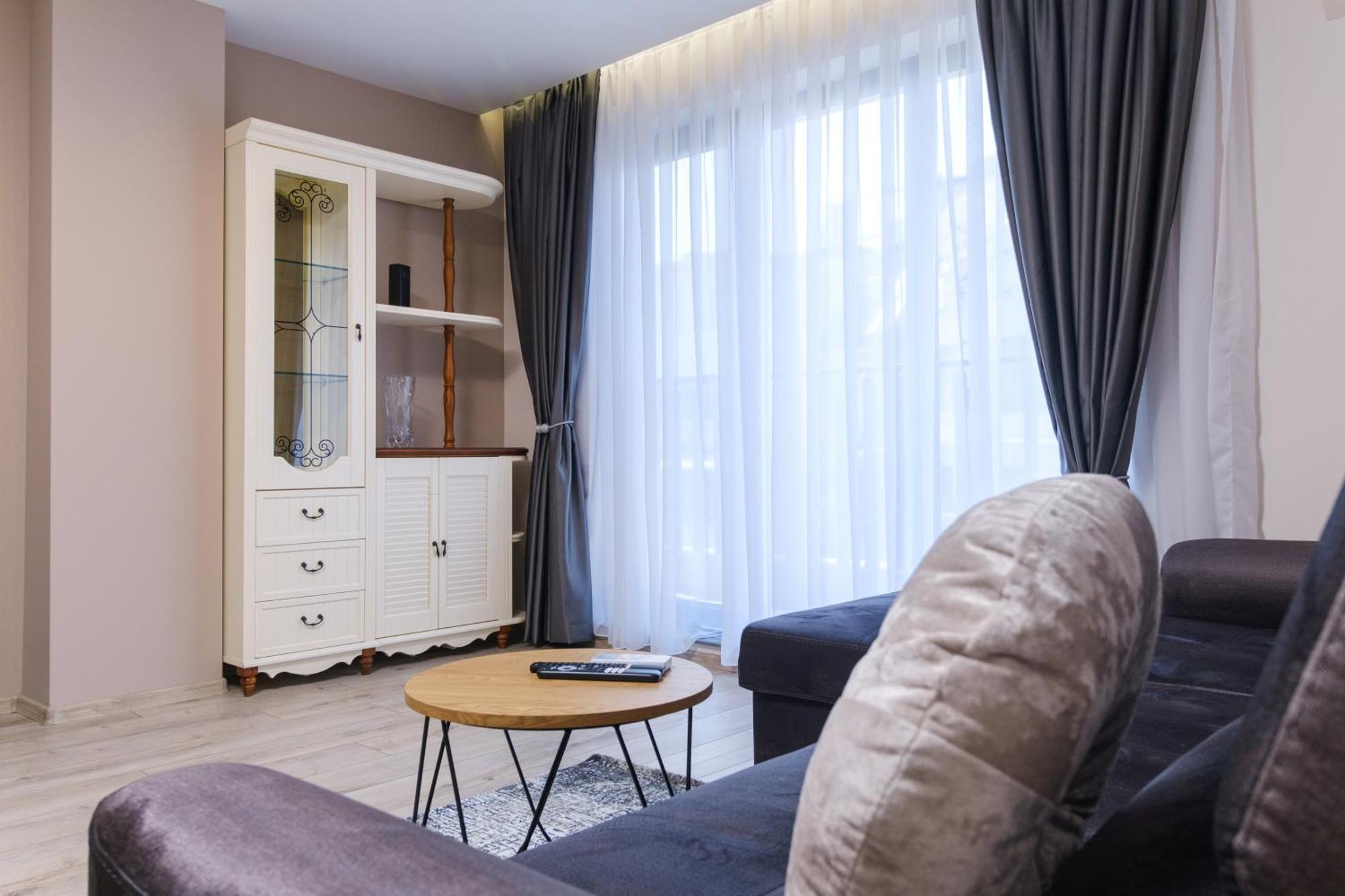 Ldv 13 Apartments Free Private Parking Plovdiv Luaran gambar